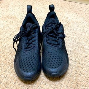 NIKE BLACK 270 SNEAKERS SIZE 4